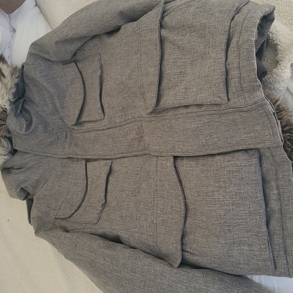 Aritzia TNA Niseko parka small in grey - Picture 2 of 6